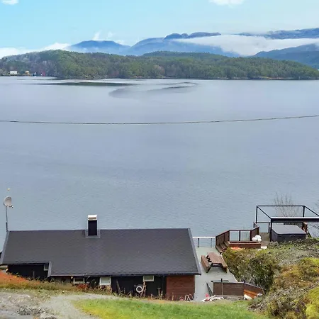 Amazing In Omastrand With Wifi