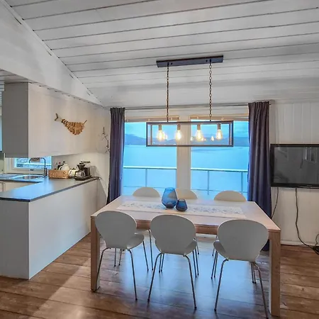 Amazing In Omastrand With Wifi Tatil Evi Gjuvsland